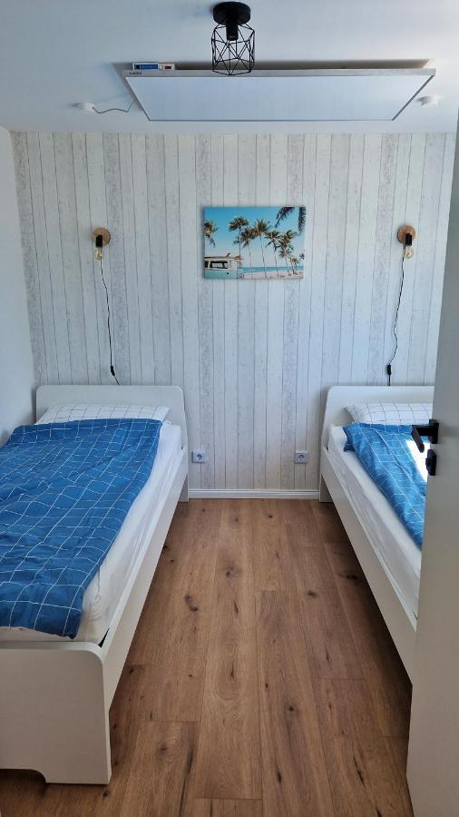 Ferienhaus Seeoase - 70Qm - Kamin -Terrassen - Parkplatz - Badestelle Fusslaeufig Joachimsthal Dış mekan fotoğraf